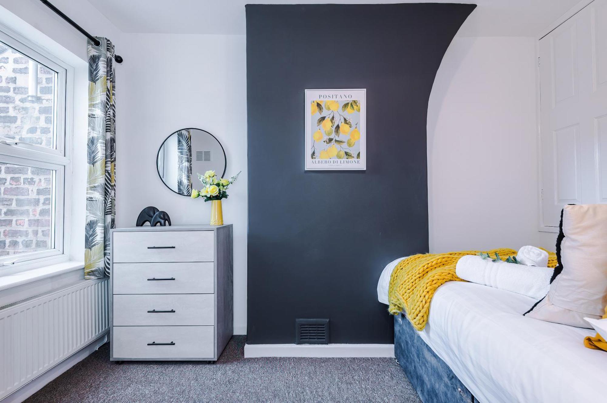 New! Spacious 2-Bed Home In Chester City-Centre By 53 Degrees Property, Ideal For Couples & Small Groups, Great Location - Sleeps 5 Luaran gambar